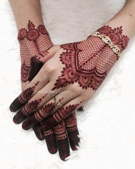 Inai Nikah, Nikah Henna, Inai Pengantin, Henna Style Tattoos, Red Henna, Floral Henna Designs, Bridal Mehendi Designs Hands, Pretty Henna Designs, Engagement Mehndi Designs