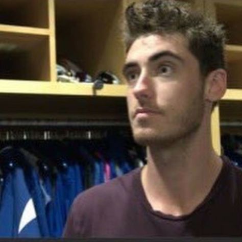 Cody Bellinger Funny, Cody Bellinger, Girl Dad, Mlb Players, Snapchat Funny, Messy Hair, True Blue, Parking Lot, Baseball Players