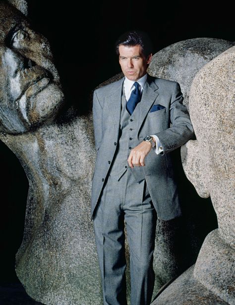 Nothing's better than a clean-cut #gentleman, in a tailored suit. #AssoulineLifestyle. #Brioni http://ow.ly/Si64q Pierce Bronson, Brioni Suits, John Gotti, Bond Suits, Bond Series, James Bond 007, 007 James Bond, Hottest Male Celebrities, Ian Fleming