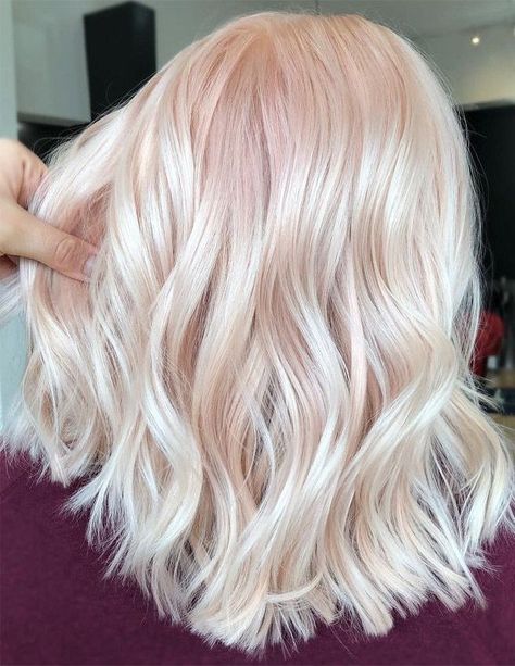 Peach Hair, Look Rose, Peachy Keen, Pink Highlights, Hair Inspo Color, Hair Envy, Cool Hair Color, Grunge Hair, Soft Hair