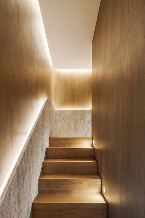 Staircase Lighting Ideas, Stairs Lighting, Blitz Design, درج السلم, Staircase Landing, Open Trap, Stair Lights, Stairway Design, Stairs Design Modern