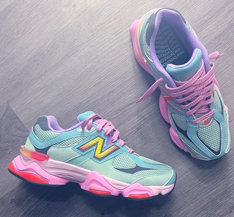 Tweet / Twitter Pretty Sneakers, New Balance 9060, Looks Chic, Shoe Game, Fitness Inspo, Sneaker Head, Sneakers Fashion, New Balance, Cute Outfits