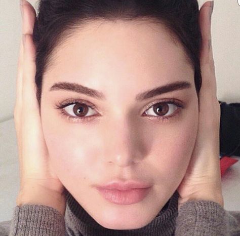 Kendall Jenner No Makeup, Kendall Jenner Without Makeup, Kendall Jenner Eyes, Kendall Jenner Modeling, Makeup 2023, Kendall Jenner Face, Kendall Jenner Makeup, Jenner Girls, Jenner Makeup