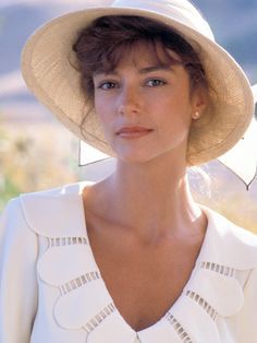 Bryan Brown, Thorn Birds, The Thorn Birds, Rachel Ward, Richard Chamberlain, Australian Actors, Classic Series, Bird Photo, Girl Crushes