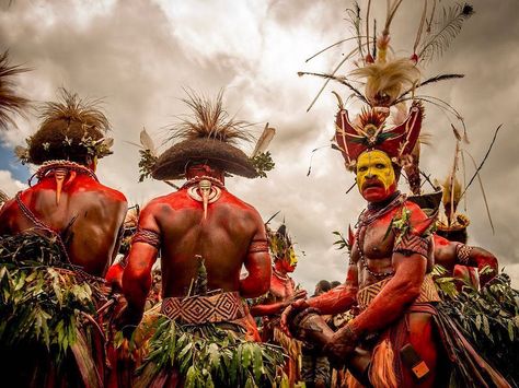 @elders.and.ancestors on Instagram: “A storm is brewing... #indigenoustakeover  The Huli Wigmen, Papua New Guinea” Road To Hana, New Guinea, A Storm, Papua New Guinea, Volcano, Maui, Instagram A, The Road, Vibrant Colors