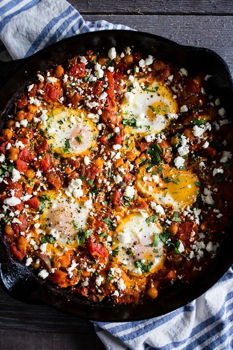 Feta Chickpea Shakshuka Shakshuka Recipes, Grilled Bread, Breakfast And Brunch, Cast Iron Recipes, Iron Skillet, Perfect Breakfast, Chickpeas, Weeknight Meals, Brunch Recipes