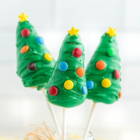 Cake Ball Ideas, Christmas Tree Cake Pops, Tree Cake Pops, Cookie Dough Cake Pops, Frozen Cake Pops, Festive Holiday Desserts, Cake Pop Recipe Easy, Little Debbie Christmas Tree, Cookie Dough Cake