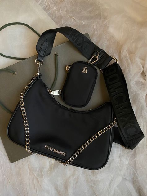 Cute Crossbody Bags Aesthetic, Steven Madden Bag, Steve Madden Bags Handbags, High Heels For Girls, Girly Purse, Steve Madden Crossbody Bag, Brand Purses, Crossbody Bag Outfit, Outfits New York