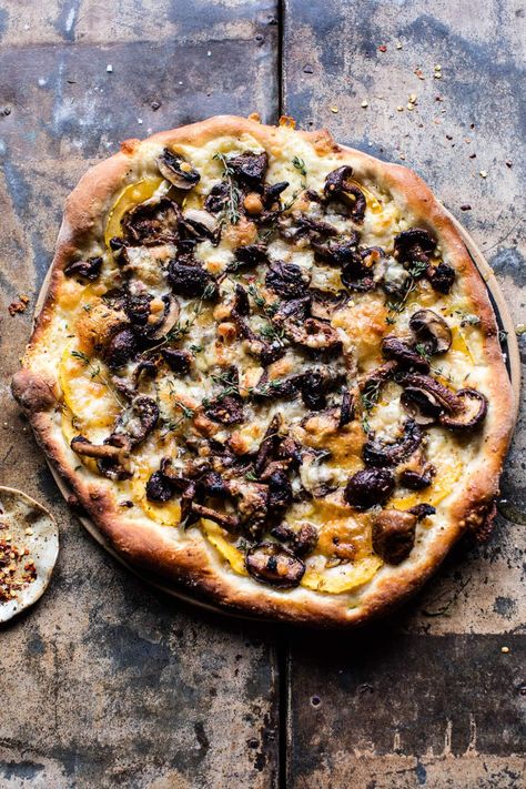 Balsamic Mushroom and Goat Cheese Pizza. - Half Baked Harvest Balsamic Mushroom, Quick Supper, Stomach Rumbling, Vegetarian Pizza Recipe, Balsamic Mushrooms, Goat Cheese Pizza, Pizza Roll, Pizza Ideas, Mushroom Pizza