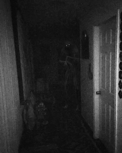 Instagram post by Gabriel • May 9, 2020 at 1:43pm UTC Creepy Figures, Horror Core, Ghost Paranormal, Scary Images, Scary Photos, Trevor Henderson, Disturbing Images, Horror Drawing, Creepy Core