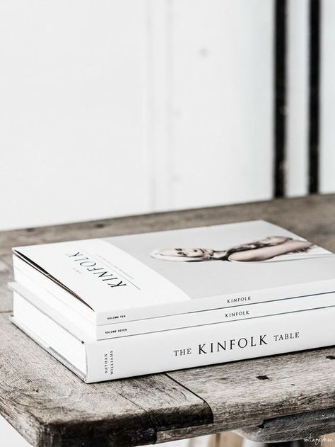 gorgeous Kinfolk books and magazines looking great on a vintage table Kinfolk Magazine Layout, Kinfolk Aesthetic, Kinfolk Style, Kinfolk Table, The Kinfolk Table, Kinfolk Magazine, Lampe Diy, Ebook Design, Table Books