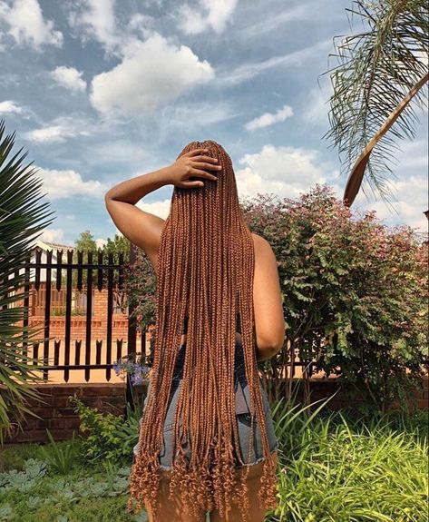 Brown Knotless Box Braids Medium With Curls, Long Box Braids Hairstyles Color, 30 Color Braids, Ginger And Black Braids, Braids Marron, Ginger Hair Braids, Long Curly Braids, Ginger Braids Black Women, Light Brown Braids