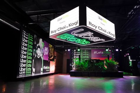 SXSW Event Design Inspiration | BizBash Signage Flowers, Event Design Ideas, Australia House, South By Southwest, 광고 디자인, Uber Eats, Event Design Inspiration, Event Branding, Tradeshow Booth