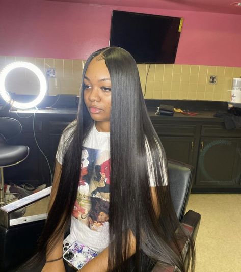 Cute Weave Hairstyles, Blonde Highlights On Dark Hair, Middle Part Hairstyles, Straight Weave Hairstyles, Straight Bundles, Sew In Hairstyles, Black Ponytail Hairstyles, Quick Weave Hairstyles, Braids Hairstyles Pictures