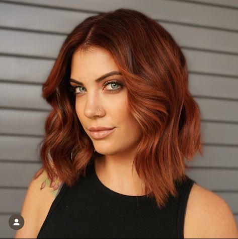 Long Bob Hairstyles Red Hair, Short Copper Hair, Burnt Orange Hair, Trendy Hair Color Ideas, Thick Locks, Haircuts For Thick Hair, Hair Color Orange, Tutorial Ideas, Copper Hair Color