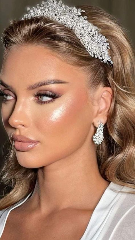 Glam Bridesmaid, Santa Monica College, Glam Bride Makeup, Drew Barrymore Show, Bridal Accesories, Eye Trends, Different Skin Types, Pimple Patch, Wedding Hair Up