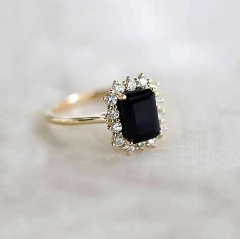 Vintage Anniversary Rings, Onyx Engagement Ring, Moissanite Engagement Ring Oval, Emerald Cut Moissanite, Ring Halo, Diamond Anniversary Rings, Dream Ring, Bridal Ring, Yellow Gold Ring