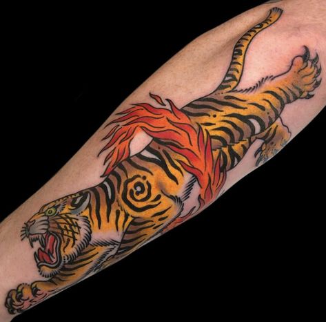 Circus Tattoos, Heart And Soul Tattoo, Circus Tiger, Amazing Magic Tricks, Circus Tattoo, Japanese Tiger Tattoo, Old Scool, Japanese Tiger, Soul Tattoo