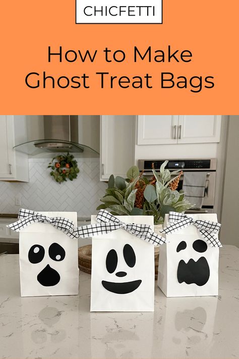 Spooky Halloween Treat Bags, Halloween Brown Bag Ideas, Boo Bags Ideas Kids, Handmade Halloween Treat Bags, Diy Halloween Treat Bag Ideas, Halloween Loot Bags Diy, Diy Halloween Goody Bags, Ghost Treat Bags Diy, Halloween Goodie Bags For Preschoolers