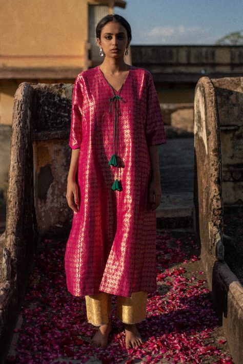 Buy Pink Silk Brocade Woven Floral Neima Kurta And Nara Palazzo Set For Women by Priyanka Raajiv Online at Aza Fashions. Front Neck Designs For Suits, Brocade Palazzo, Brocade Suits, Pink Brocade, Indian Pink, Simple Kurta Designs, Neck Designs For Suits, Moroccan Pattern, Desi Fashion Casual