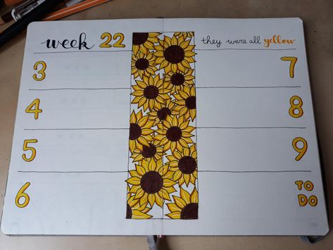 Sunflower Bujo, March Bujo, August Bujo, Bullet Journal Week, Bullet Journal August, May Bullet Journal, Bullet Journal Month, Sunflower Theme, Goals Bullet Journal