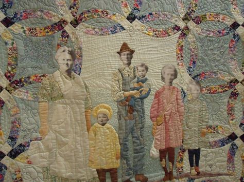 Family Tree Quilt Ideas, 1800s Quilts, Quilt With Pictures, Lombardi House, Family Tree Quilt, Family Quilt, History Of Quilting, Quilt Stories, Quilt Sewing Patterns