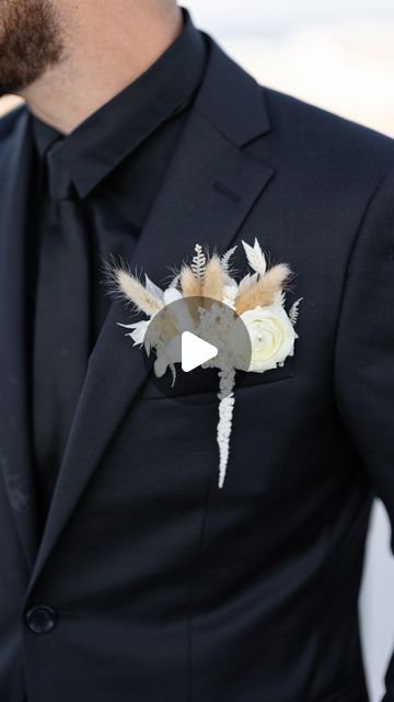 Amber Kornett on Instagram: "We are LOVING this new trend that’s taking the place of traditional boutonnières and here’s why…

Stability:
We found that floral pocket squares are much more sturdy and stable than the traditional boutonniere that’s usually secured with a couple flimsy pins. With traditional boutonnieres we have noticed that shortly after the ceremony, after the groom has greeted and hugged dozens of guests, his boutonniere usually isn’t looking too hot. We think floral pocket squares hold up much better. 

User friendly: 
Do you know how many clients of mine knew how to pin on their boutonniere? Zero. 😂 
This isn’t a standard skill that one would just know. A floral pocket square is 1000 times easier and less complicated, as you can see. 

Better display of florals:
Boutonni Flower Hacks, Bundle Of Flowers, Floral Pocket Square, Wedding Flower Inspiration, Floral Pocket, Future Wedding Plans, We Are Love, School Dance, Flower Inspiration