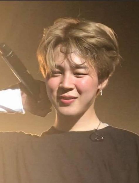 minur ⁷🌛¹³ on Twitter: "jimin’s natural rosy cheeks 🥺 he’s so pink i cry https://t.co/PoaE10UIEd" / Twitter Jimin's Cheeks, Rosy Cheeks, Disney Princes, Park Jimin Cute, No Game No Life, Reasons To Live, Jimin Jungkook, Kpop Aesthetic, Busan