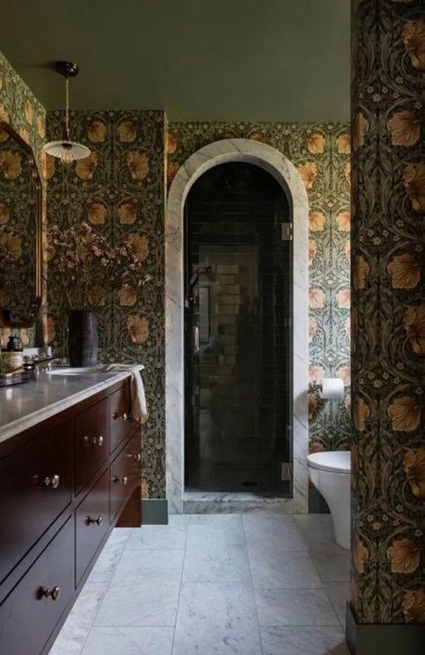 Large Moody Bathroom, Bathroom Mural Wallpaper, Green Moody Wallpaper, Vintage Ensuite Bathroom Ideas, Master Ensuite Bathroom Moody, 1920s Inspired Bathroom, Anthro Bathroom, Green Bathroom With Wallpaper, Moody Bathroom Tile