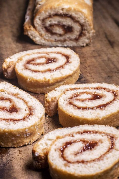 This delightful swiss roll made with a fluffy and soft sponge cake and a layer of strawberry jam is a perfect teatime treat. #lka #srilanka #recipe #swissroll #rollcake #homemade #jamswissroll Jam Swiss Roll, Jamming Aesthetic, Soft Sponge Cake, Swiss Roll Recipe, Jam Roll, Swiss Rolls, Roll Cakes, Swiss Roll Cake, Swiss Roll