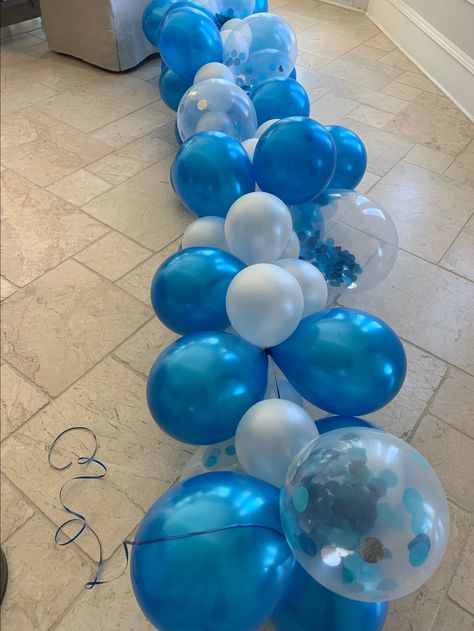 How to Make a Balloon Banner, Balloon Backdrop, or Balloon Garland - Happy Haute Home Decoration Ideas Birthday, Balloon Decoration Ideas, Party Event Decor, Balloon Arch Diy, Ideas Birthday Party, How To Make Balloon, Blowing Up Balloons, Balloon Garland Diy, Round Balloons