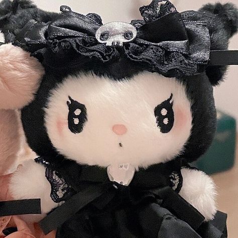 Jirai Kei Matching Pfp, Kuromi Pictures, Kuromi Sanrio, Gothic Angel, Jirai Kei, Friend Bff, Cute Anime Profile Pictures, Anime Profile, Soft Dolls