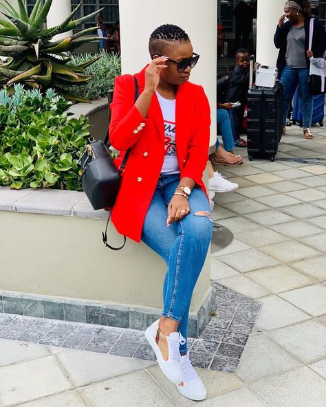 Thursday Crush goes to @mrs_nells !!! Rocking our Red Blazer!! Thursday Outfit Work, Red Blazer Outfit Casual, Red Blazers, Red Blazer Outfit, Thursday Outfit, Fall Outfits Black Women, Red And White Outfits, Jean Outfit, Fashionable Work Outfit