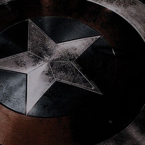 Avengers Visualization, Aesthetic Captain America, Marvel Aestethic, Steve Aesthetic, America Tumblr, Captain America Aesthetic, Steve Rogers Aesthetic, America Aesthetic, Avengers Aesthetic