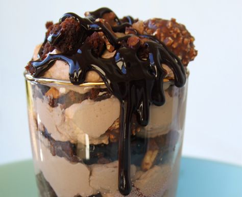 Ferrero Rocher Brownie Trifles-This is seriously my dream! Ingredients 1/3 cup unsweetened cocoa powder 1/2 cup flour 1/3 teaspoon salt 1/4 teaspoon baking powder 1/2 cup salted butter (1 stick) 1 ... Cooking Without Fire Desserts, Brownie Trifle, Sugar Free Brownies, Pastor's Wife, Pear Cake, Salted Caramel Brownies, Leftover Cake, Pear Recipes, Vegetarian Snacks Recipes