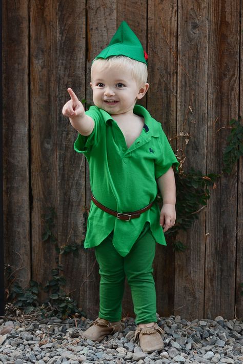 9 Halloween Costumes You Can DIY This Week | Merrick's Art | Merrick's Art Peter Pan Costume Toddler, Peter Pan Toddler Costume, Baby Peter Pan Costume, Diy Peter Pan Costume, Disfraz Peter Pan, Captain Hook Costume, Halloween Costumes You Can Make, Peter Pan Costumes, Sibling Costume