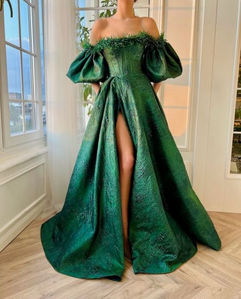 Casual Blouse Women, Teuta Matoshi, Prom Dress Inspiration, Senior Prom, Fantasy Gowns, Fairytale Dress, Grad Dresses, Gala Dresses, Brocade Fabric