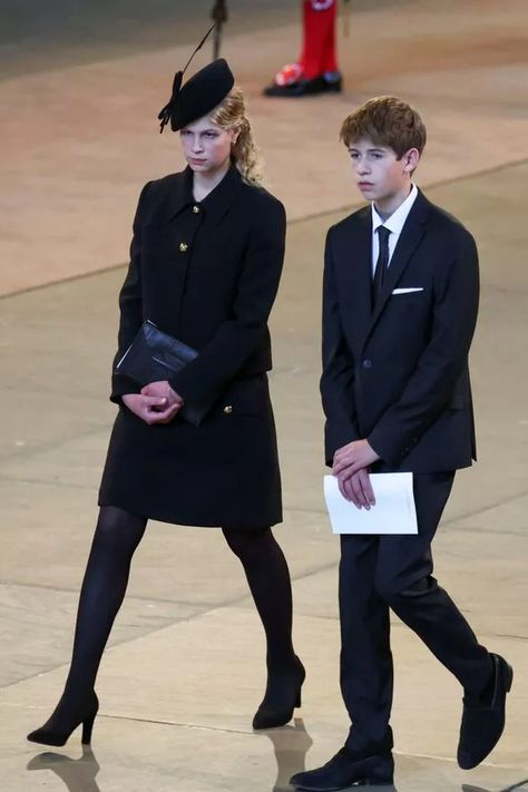 James Viscount Severn, Sophie Rhys Jones, James Viscount, Ratu Elizabeth, The Queens Children, Louise Windsor, Autumn Phillips, Viscount Severn, Zara Phillips