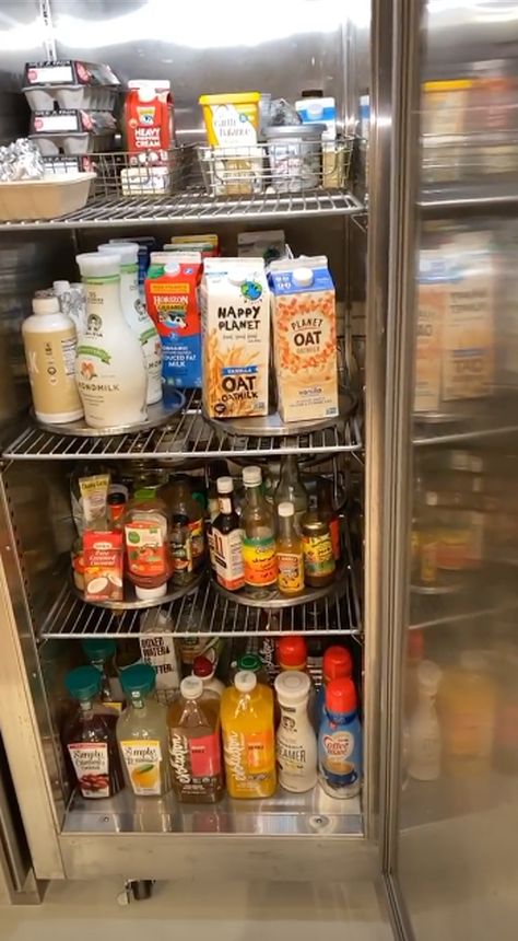 Kim Kardashian Gives a Tour of Her Giant Refrigerators & Plentiful Pantry — Complete with FroYo Machine Kim K Fridge, Kim Kardashian Fridge, Kim Kardashian Kitchen, Kardashian Recipes, Refrigerator Goals, Drink Refrigerator, Dream House Pantry, Frozen Yogurt Machine, Massive Kitchen