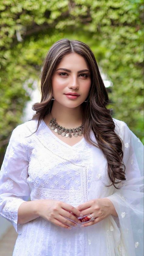 Neelum Munir, Neelam Munir, Neelam Muneer, Pakistani Women, Pakistani Actress, Love Images, Blonde Girl, Pakistani Dresses, Girl Face