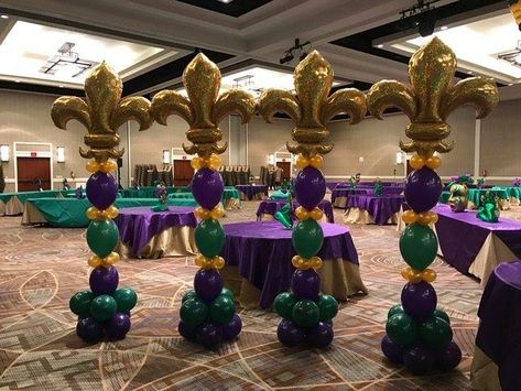 Printables Business, Mardi Grad, Mardi Gras Party Decorations, Madi Gras, Mardi Gras Wedding, Masquerade Party Decorations, Habit Building, Mardi Gras Centerpieces, Mardi Gras Crafts