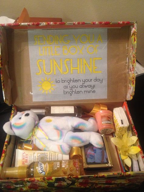 Box of sunshine I made today for my bf mom! Includes all things yellow and happy! Just wrapped a Nike shoe box with flowered wrapping paper and printed saying online. So easy and will make anyone's day! Shoe Box Gift Wrapping Ideas, All Things Yellow, Nike Shoe Box, For My Bf, Box Of Sunshine, Nike Shoe, Cute Couple Gifts, My Bf, Bow Shoes