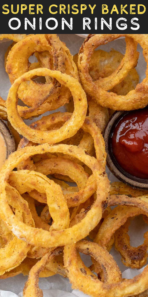 These easy Baked Onion Rings are super crispy and only require 4 ingredients! Perfect for serving with burgers, chicken, sandwiches, and so much more. This is a great easy side dish recipe. Baked Onion Rings Recipe, Meal Sides, Baked Onion Rings, Baked Onion, Fish Breading, Onion Rings Recipe, Baked Onions, Chicken Sandwiches, Best Side Dishes