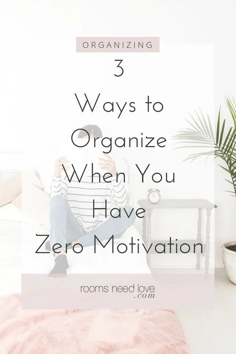 If you're struggling with how to get started organizing or you have no motivation to start organizing, use one of these 3 ways to get motivated Make Labels, Organize Motivation, Diy Home Updates, Mom Time Management, Motivation To Start, Home Edit, Organize Your Kitchen, Organizing Labels, How To Make Labels