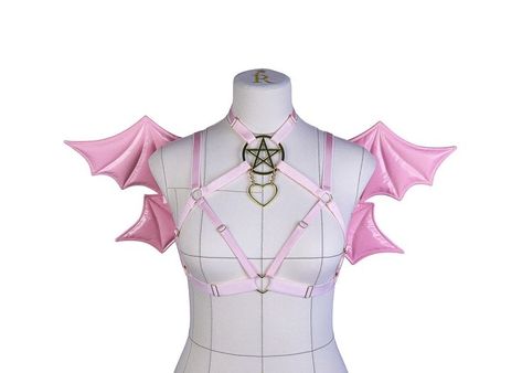 handmade art petplay harness cosplay cutecore anime pastel pink heart pentagram demon wings Bat Wing Harness, Cute Demon Costume, Pastel Succubus, Pink Succubus, Cutecore Anime, Heart Pentagram, Pastel Pink Heart, Pink Demon, Pink Harness