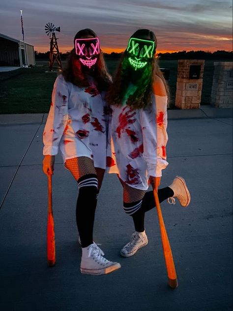 60 Easy DIY Halloween Costumes that'll cost you less than $15 Scary Matching Costumes For Best Friends, Halloween Costumes Matching Bff Scary, Bestie Halloween Costumes Scary, Bff Costume Ideas For 2 Scary, Halloween Costumes For Duos Scary, Best Friend Scary Halloween Costumes, Purgecostume Halloween Group, Scary Halloween Costume Ideas Duo, Scary Halloween Costume Ideas For 2 Best Friends