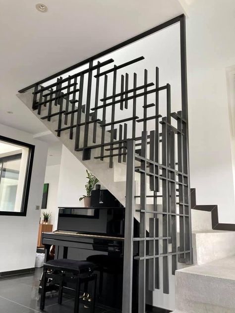 Modern Staircase Railing, Stair Design Architecture, Home Bar Ideas, Railing Designs, Cardboard Furniture Diy, Modern Stair Railing, Staircase Design Modern, Staircase Railing, Staircase Railing Design