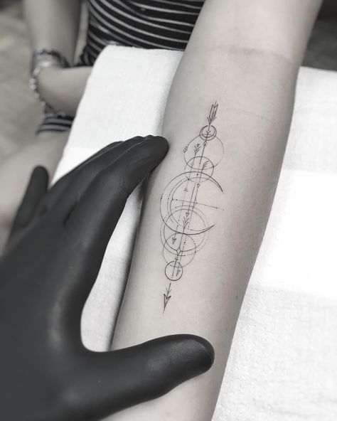 Orca Tattoo, Moon Phases Tattoo, Hamsa Tattoo, Shape Tattoo, Moon Tattoo Designs, Geometric Tattoo Design, Initial Tattoo, Tiny Tattoo, Detailed Tattoo