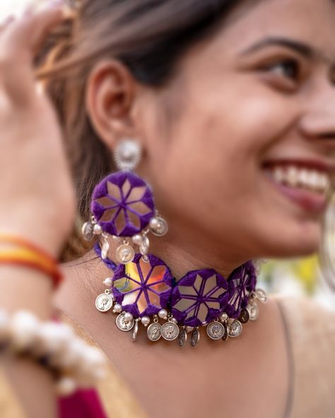 Shine bright this Navratri with our stunning handmade accessories, designed to enhance your traditional charm! Dm to Order! #NavratriJewelry #HandmadeAccessories #HasliNecklace #FestiveFashion #TraditionalJewelry #Navratri2024 #GarbaLook #EthnicJewelry #NavratriStyle #HandcraftedJewels #NavratriVibes #FestiveAccessories Handmade Navratri jewelry Hasli necklace for Navratri Traditional Navratri accessories Handcrafted Hasli necklace Navratri jewelry collection Ethnic jewelry for Navratri F... Necklace For Navratri, Navratri Accessories, Hasli Necklace, Jewelry Set Design, Traditional Jewelry, Ethnic Jewelry, Handmade Accessories, Set Design, Shine Bright