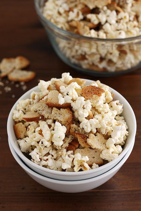 Everything Bagel Popcorn | Girl Versus Dough Family Game Night Snacks, Popcorn Mix, Bagel Chips, Flavored Popcorn, Tasty Kitchen, Popcorn Recipes, Everything Bagel, Snack Mix, Snack Time